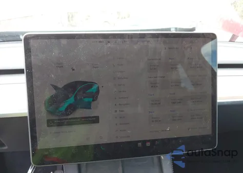 2024 Tesla Model Y Long Range Dual Motor All-Wheel Drive z USA, uszkodzony, nr VIN 7SAYGDEE2RA241406